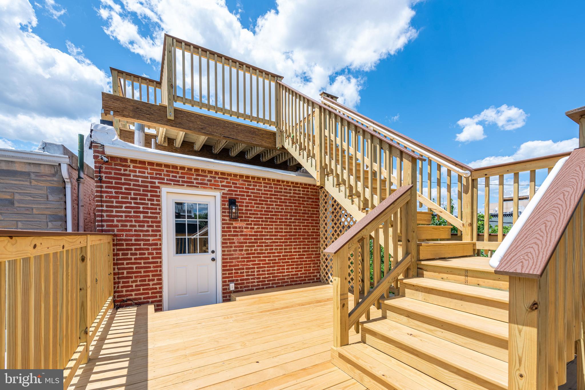 LOCUST POINT - Residential