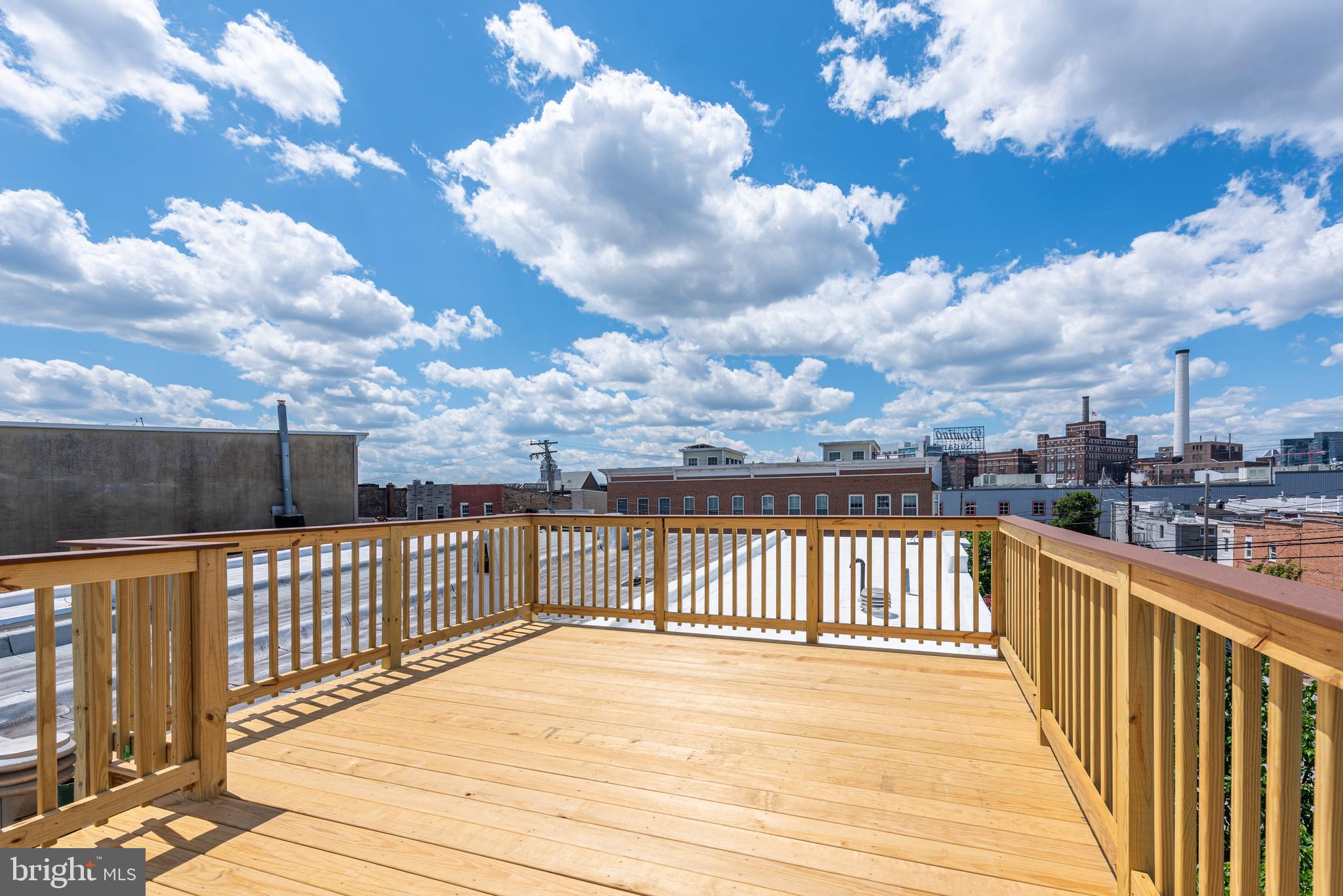 LOCUST POINT - Residential