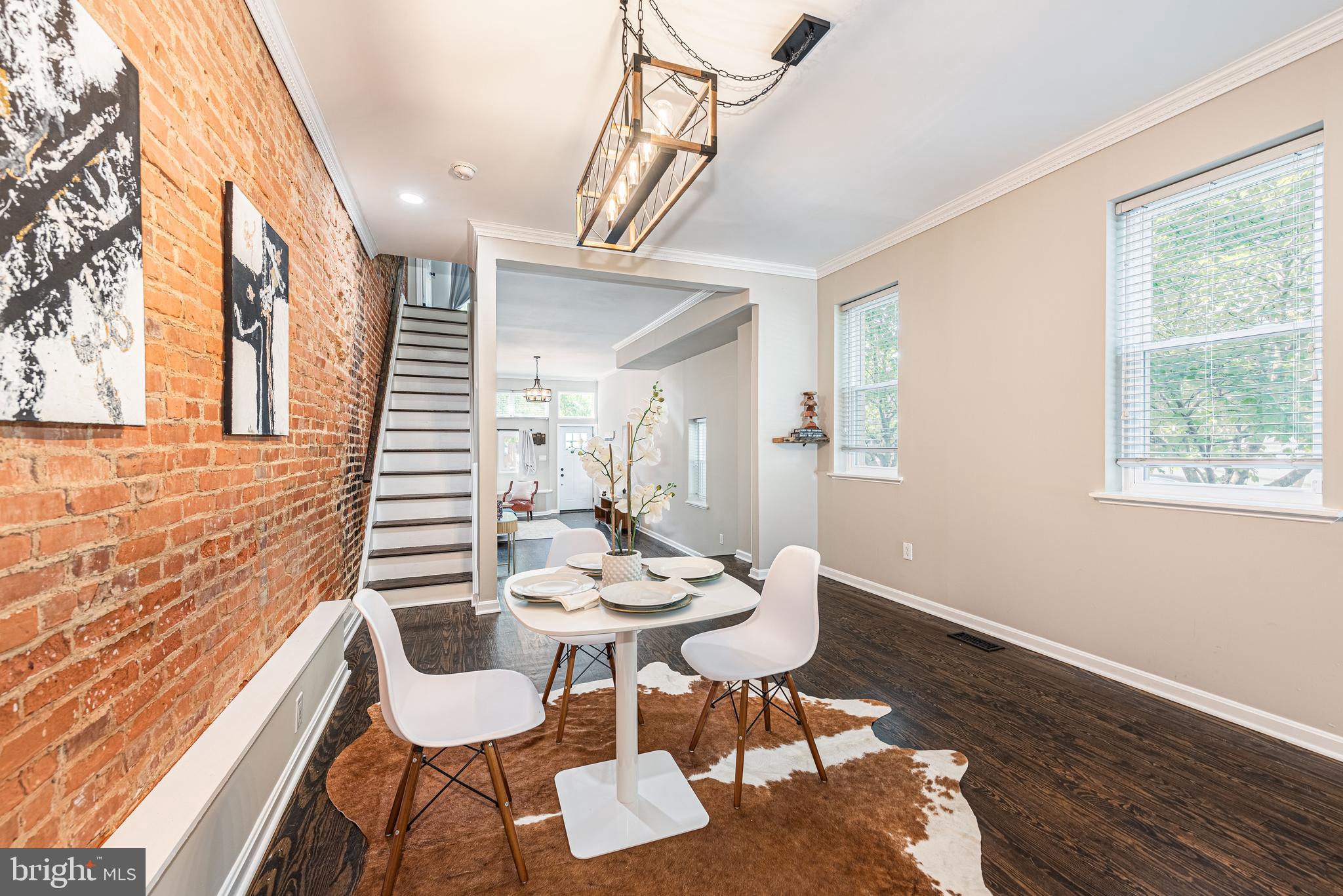 LOCUST POINT - Residential