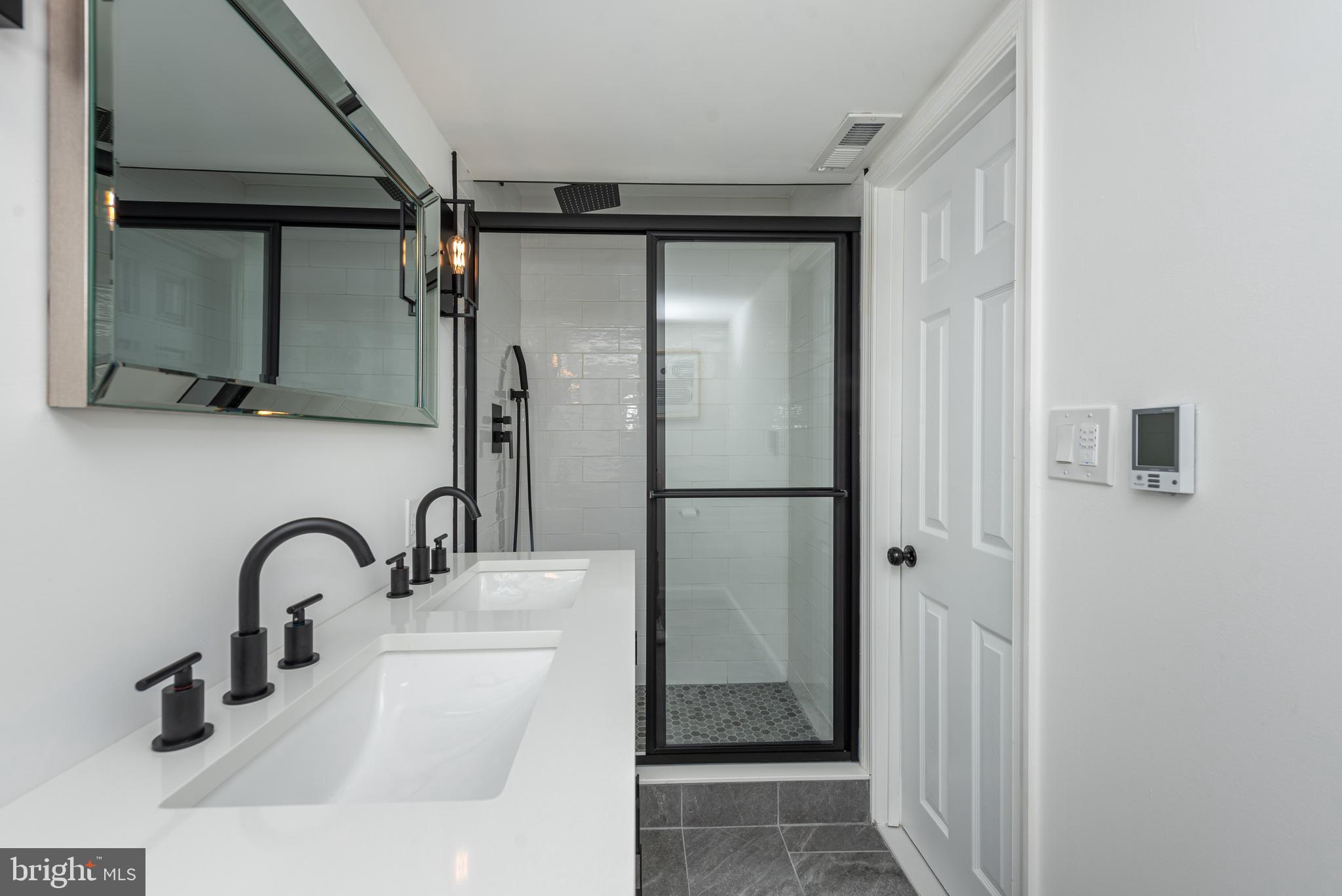 LOCUST POINT - Residential