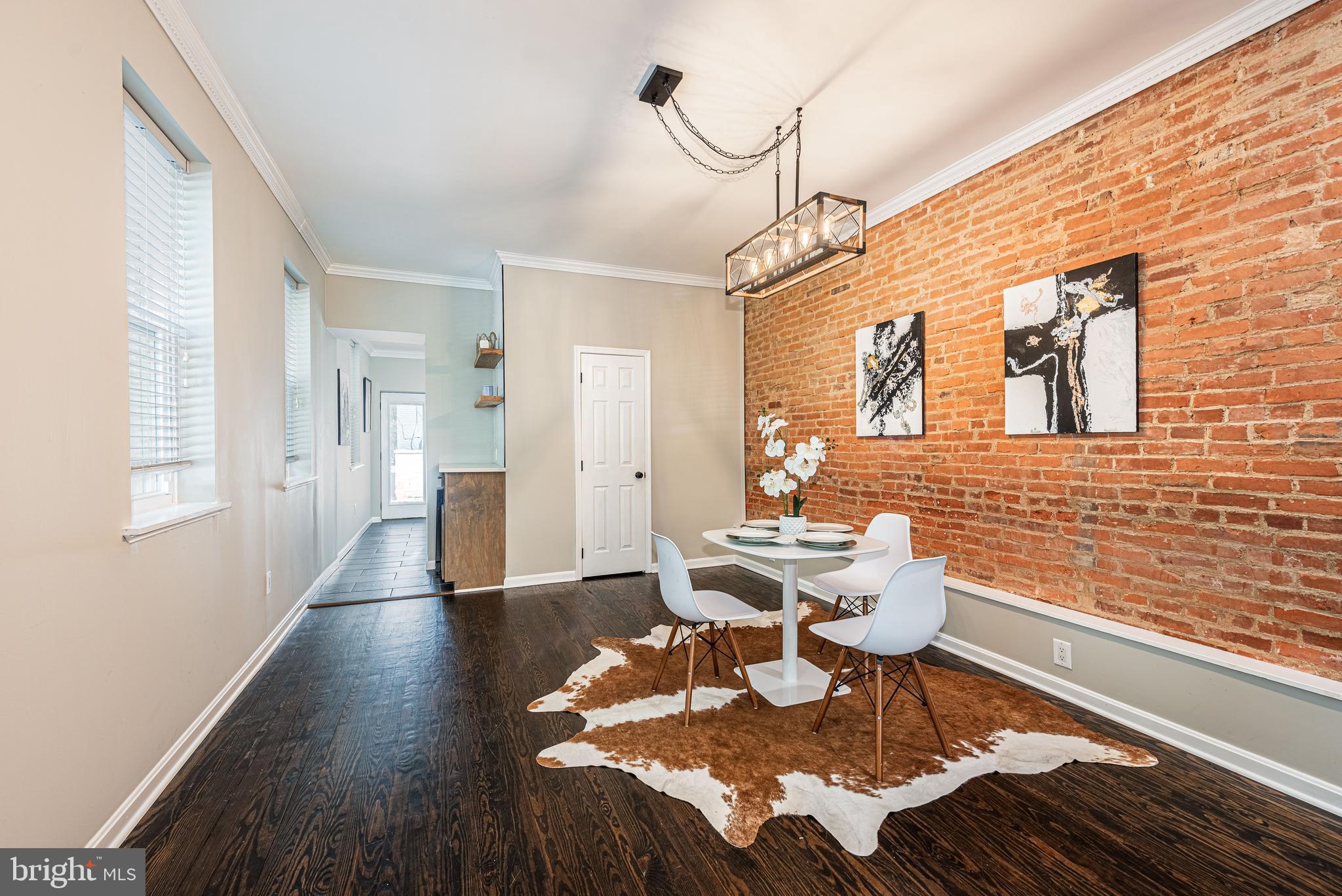 LOCUST POINT - Residential