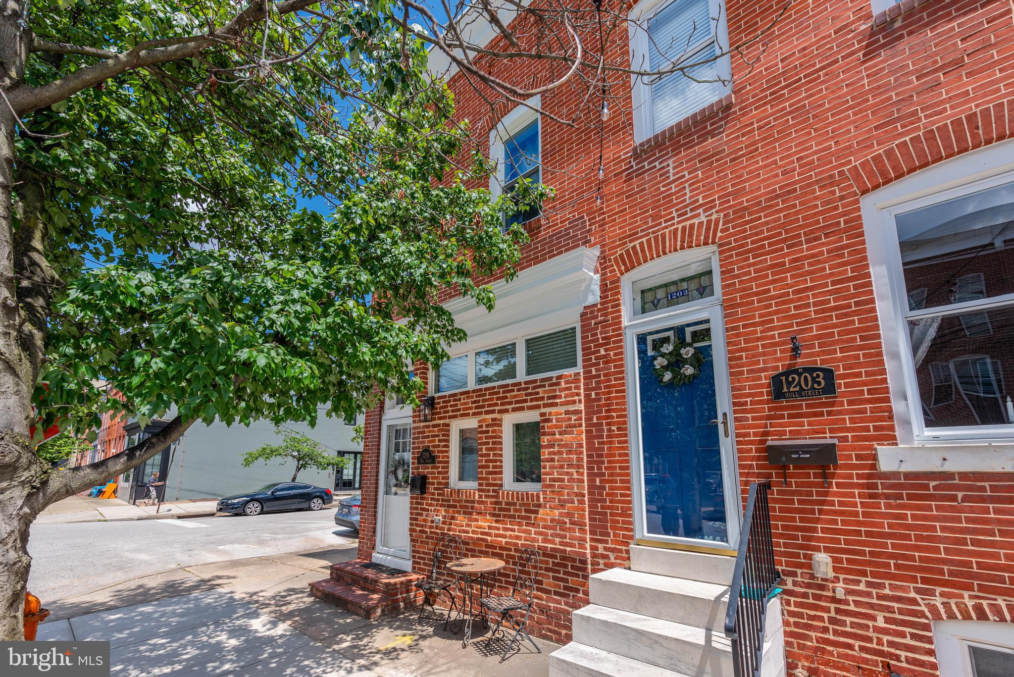 LOCUST POINT - Residential