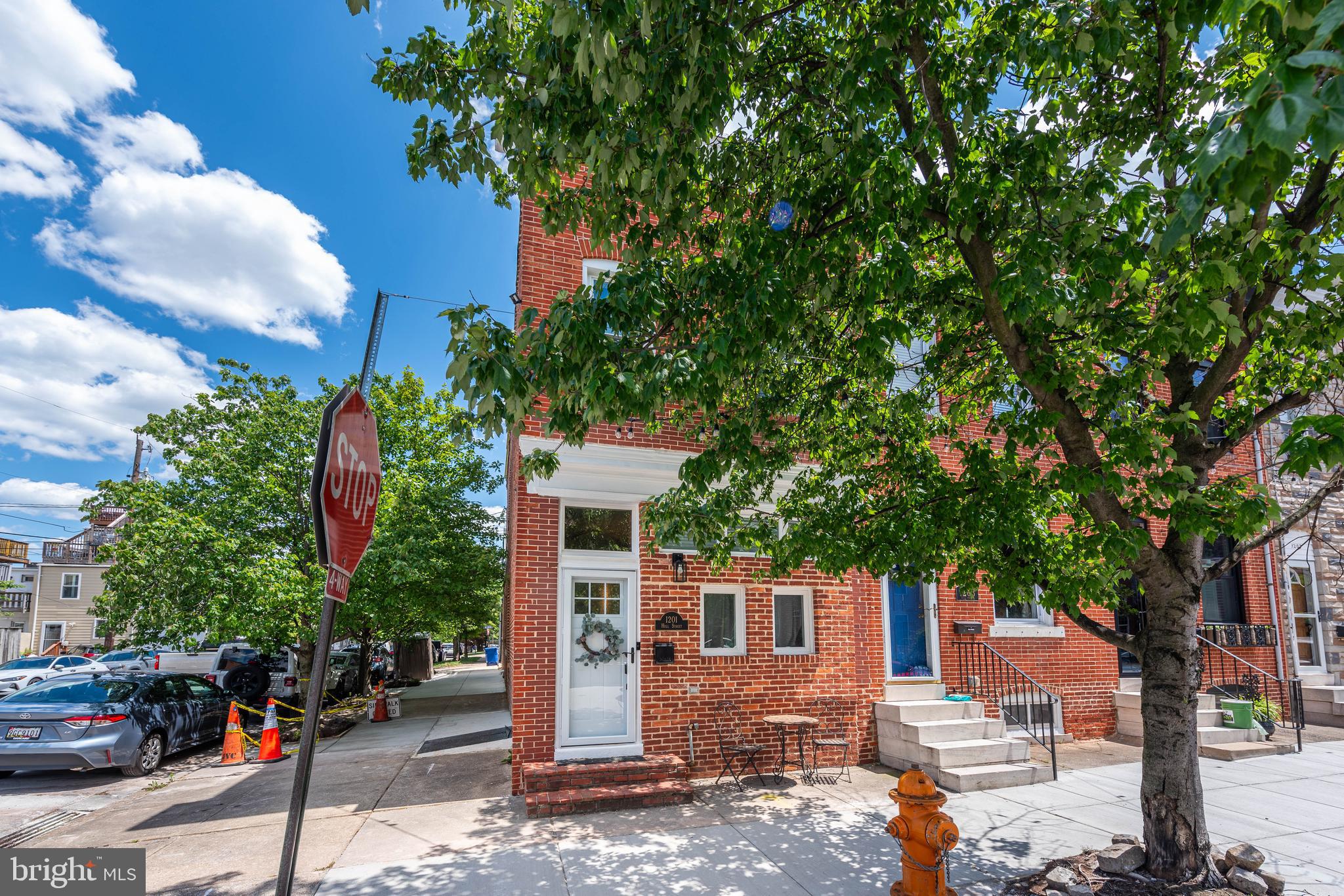 LOCUST POINT - Residential