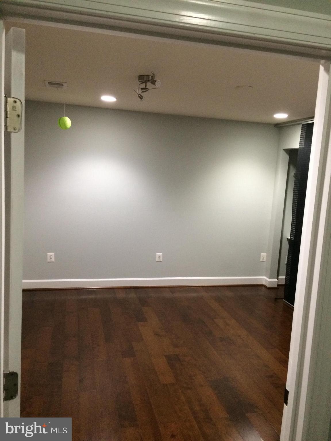 SOUTH VAN BUREN - Residential Lease