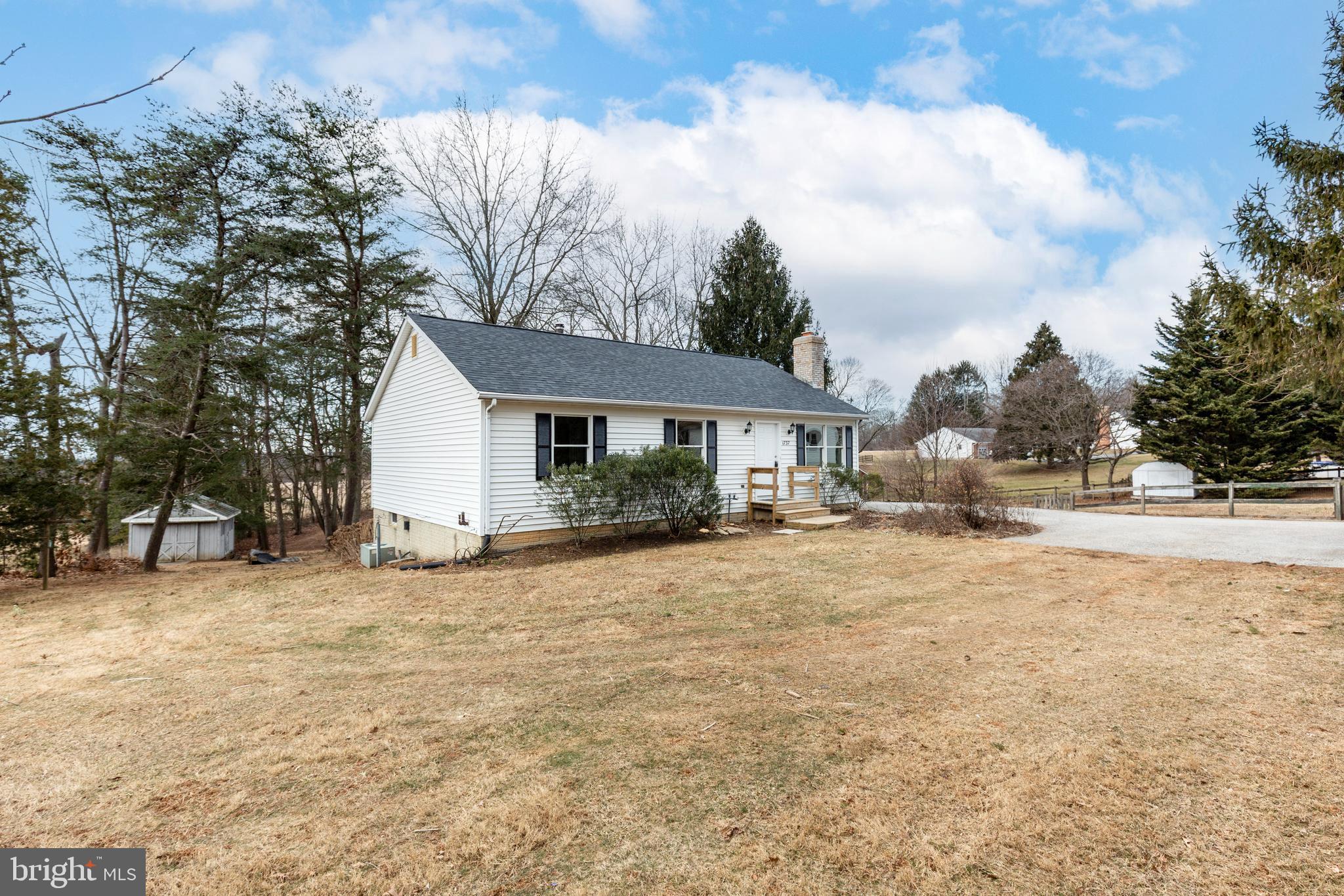 WINFIELD - Residential