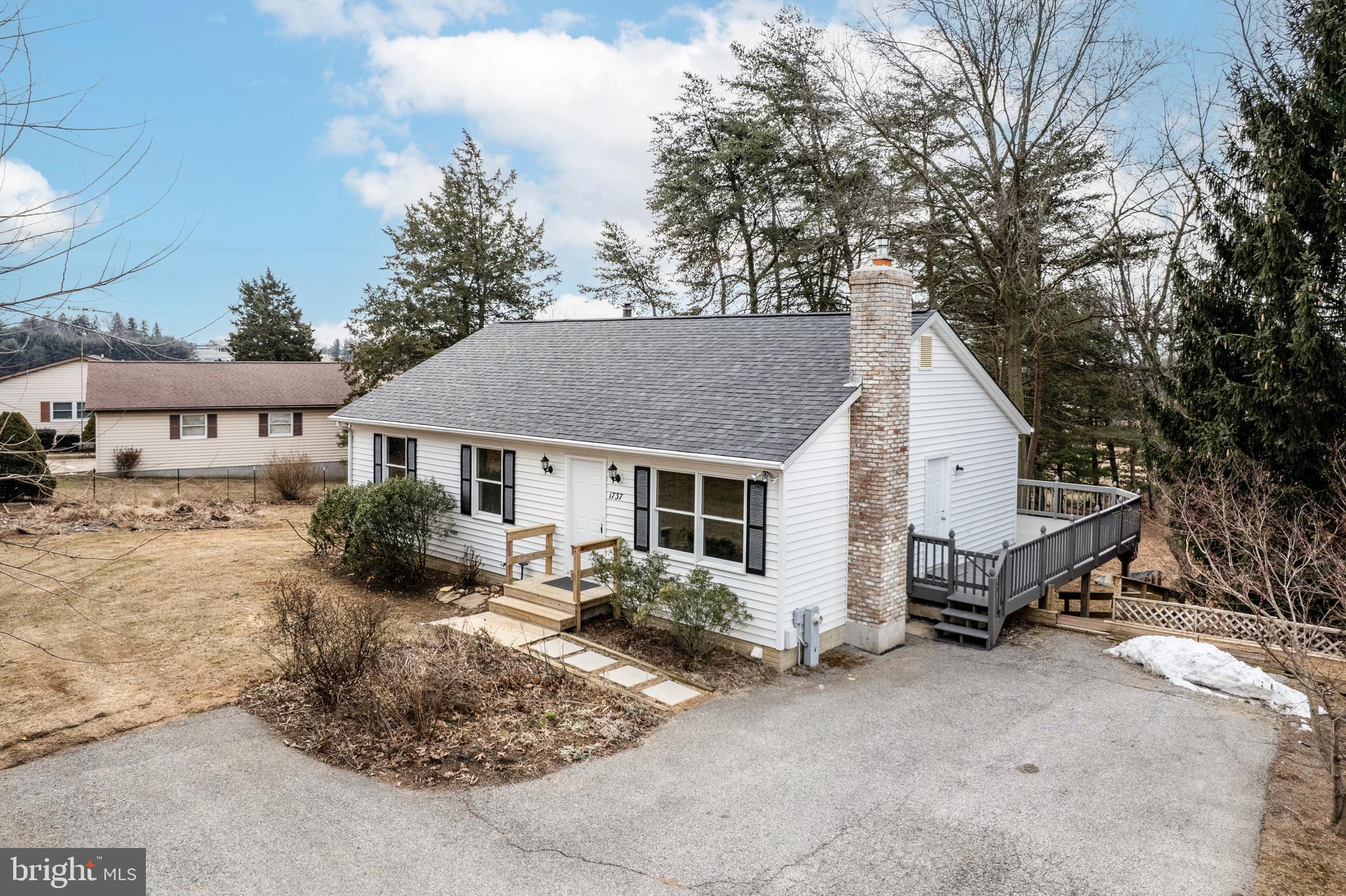 WINFIELD - Residential