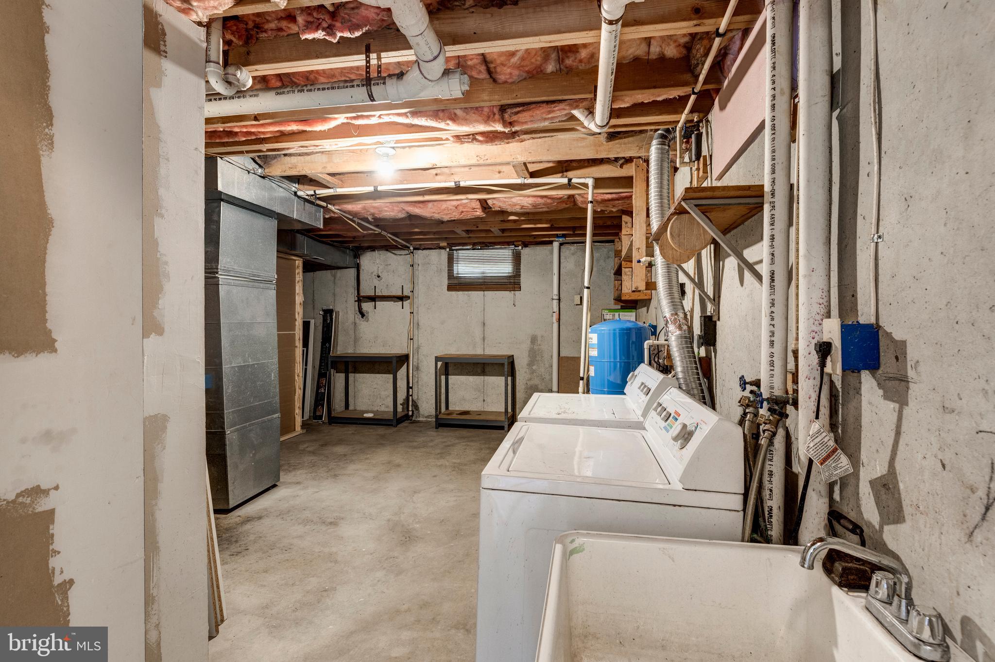 WINFIELD - Residential