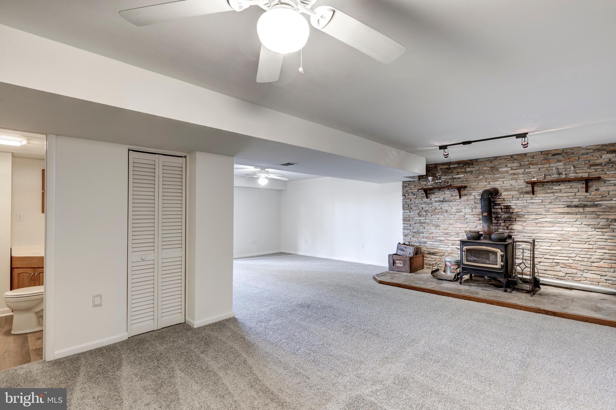 WINFIELD - Residential