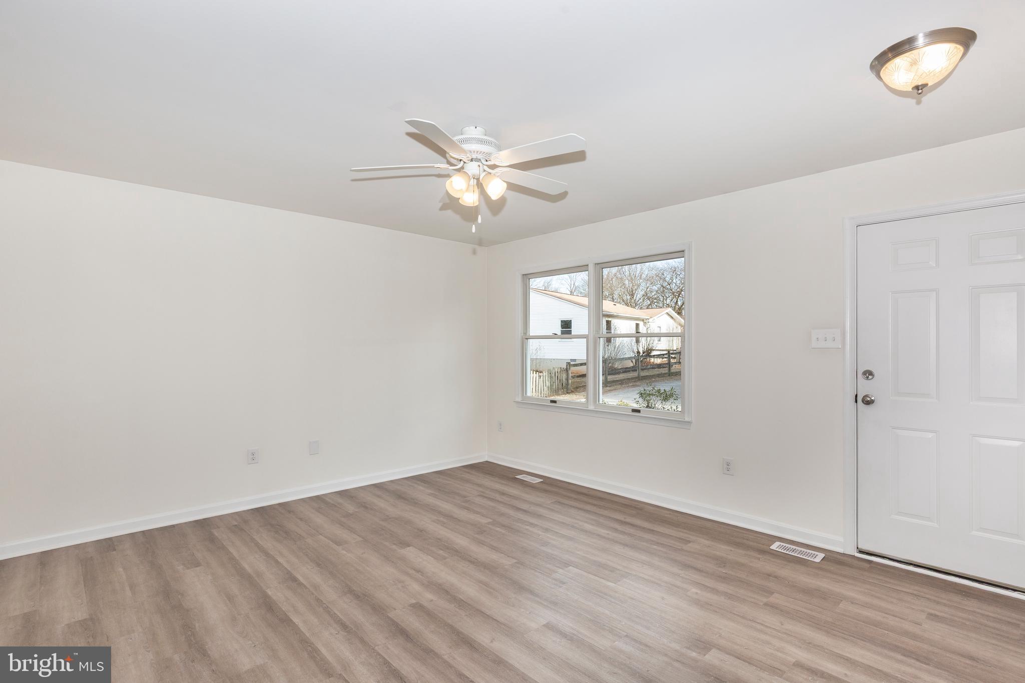 WINFIELD - Residential