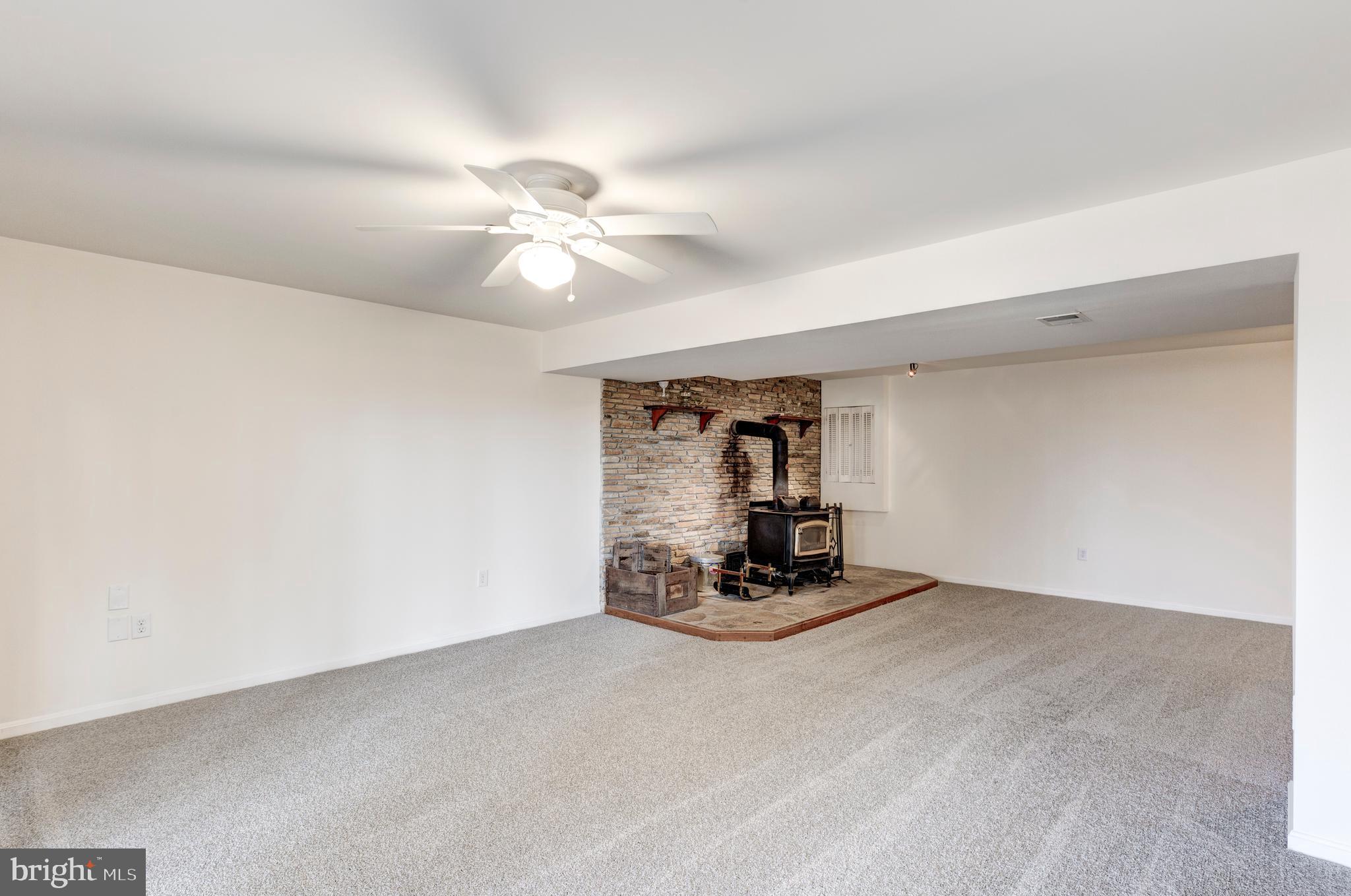 WINFIELD - Residential