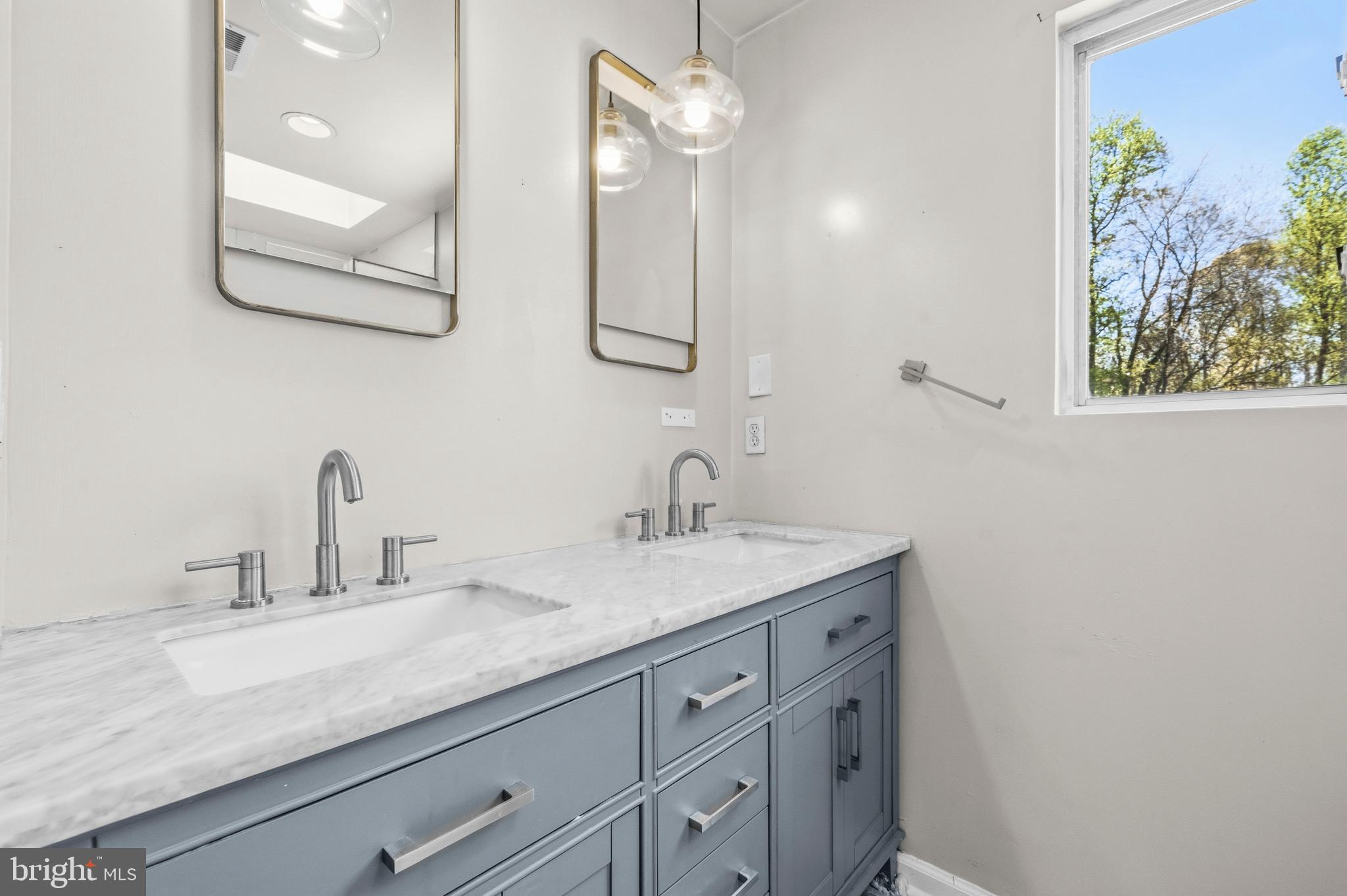 STONEGATE - Residential