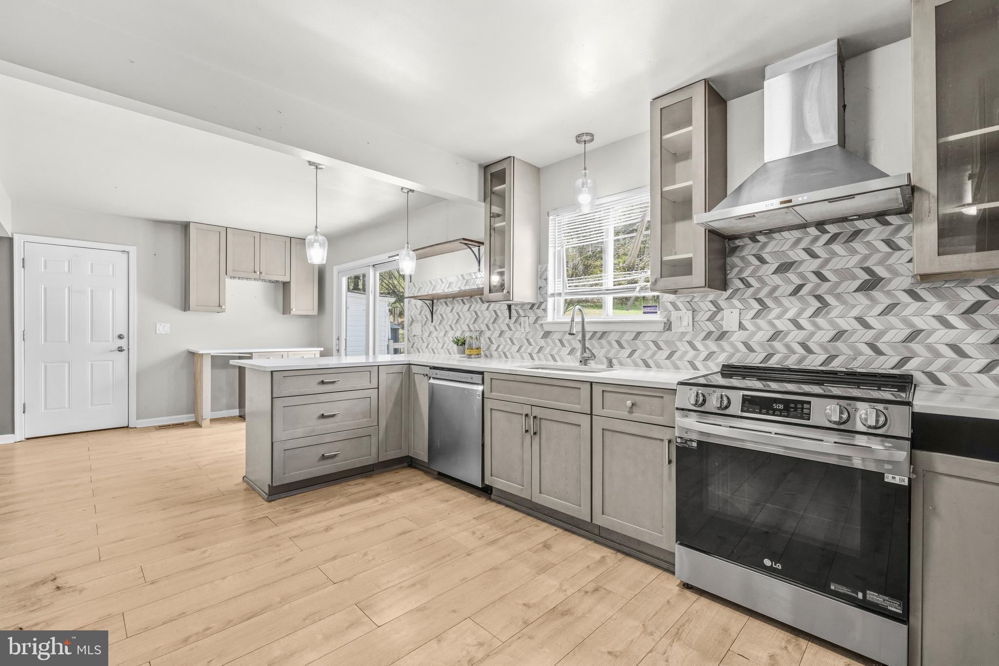 STONEGATE - Residential