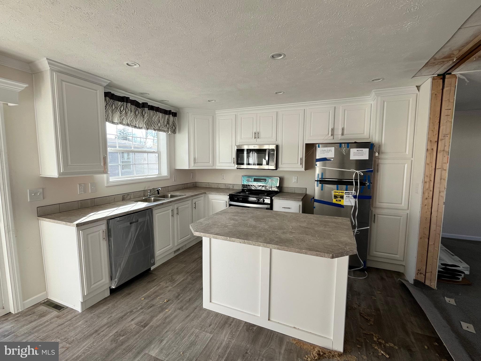 RIDGEVIEW - Residential