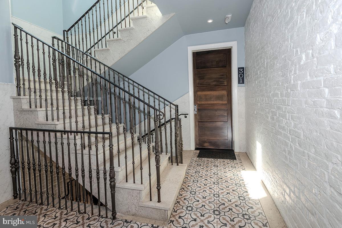 418 7TH STREET SE 302