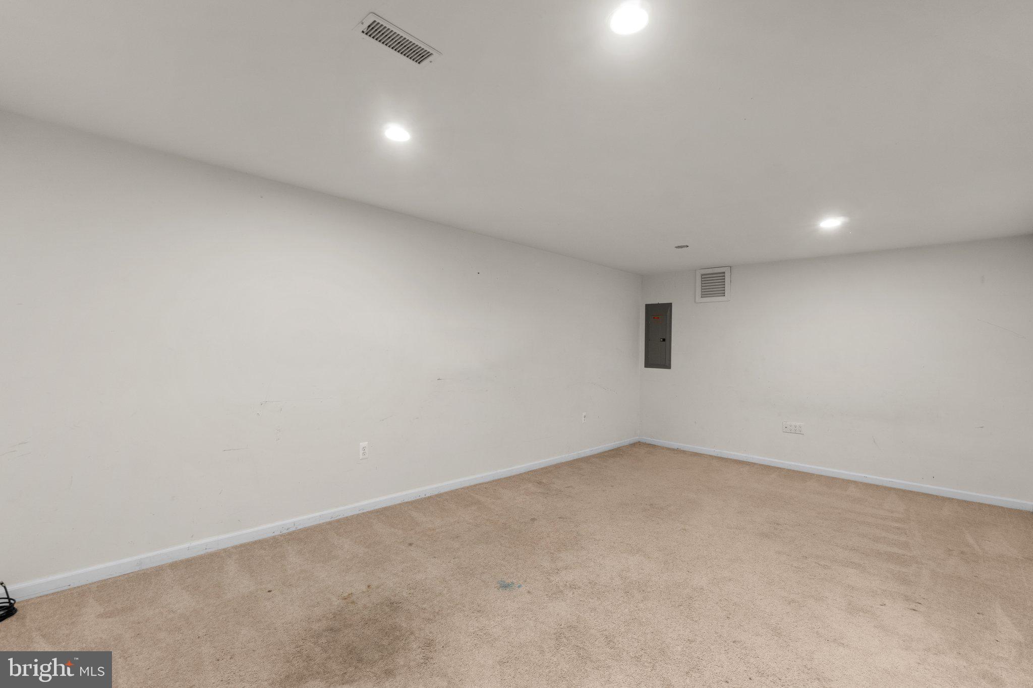 COVENTRY - Residential