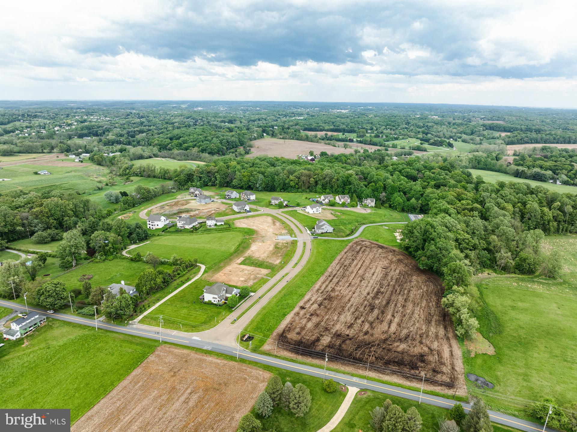 LEXINGTON POINTE - Residential