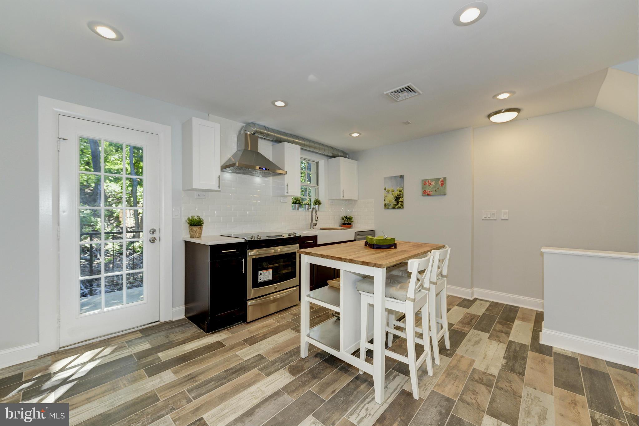 THE ARLINGTON - Residential