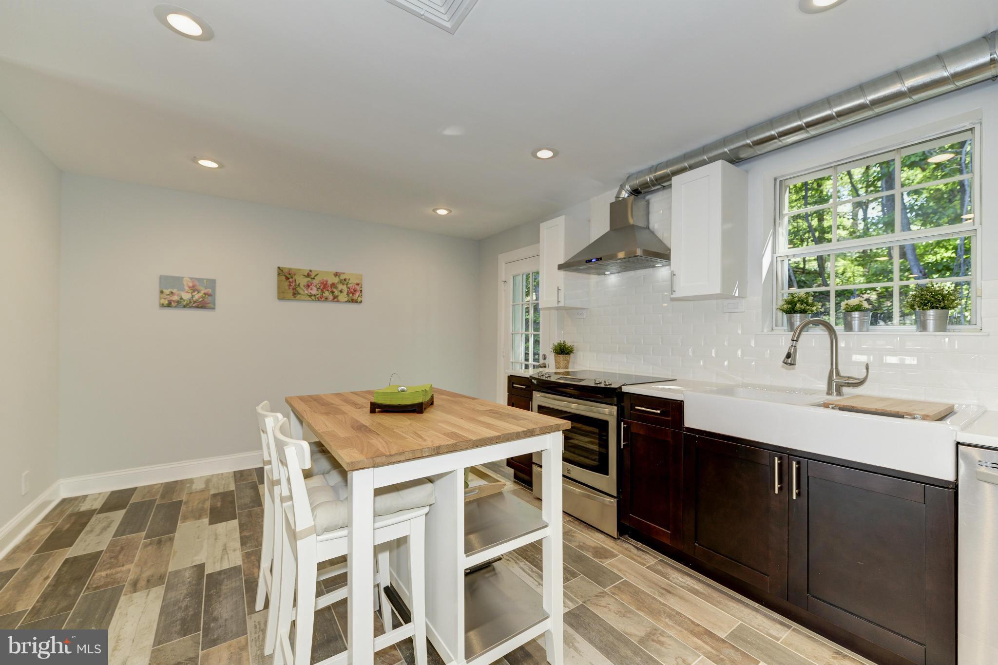 THE ARLINGTON - Residential
