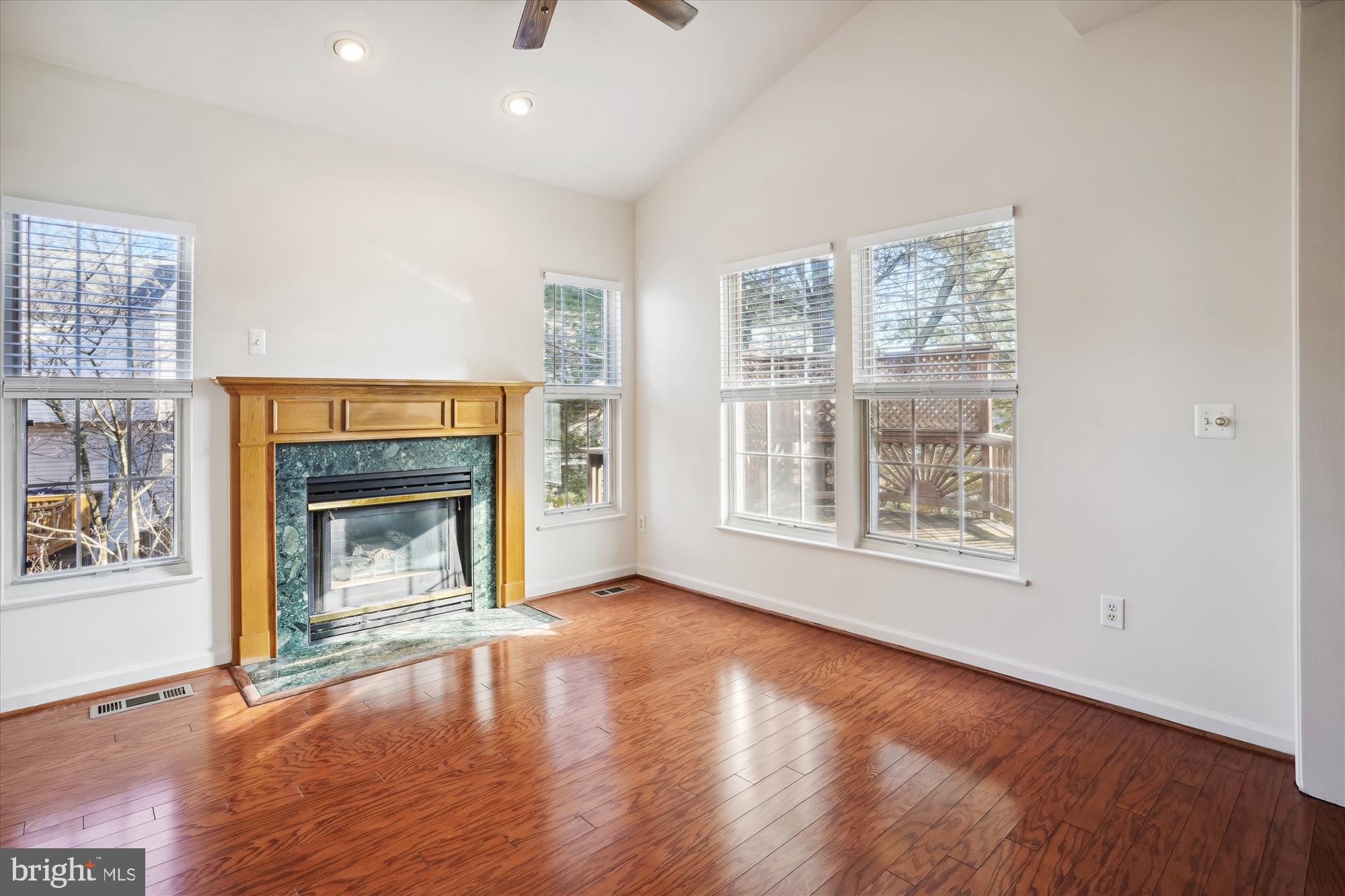 CENTRE RIDGE - Residential Lease