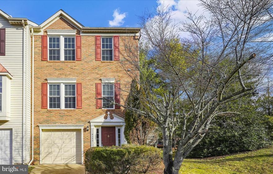 Large end unit 3  bedrooms 2.5.5 bathrooms 3 LVL Townhouse in Centreville, VA. Open floor plan and wood flooring through the main level. Large living room with fireplace and ceiling fan. Large deck off living room and fenced patio perfect for entertaining. Lower level features a recreation area, laundry and a powder room. Property is professionally managed. Trash removal is included with rent. Must see!