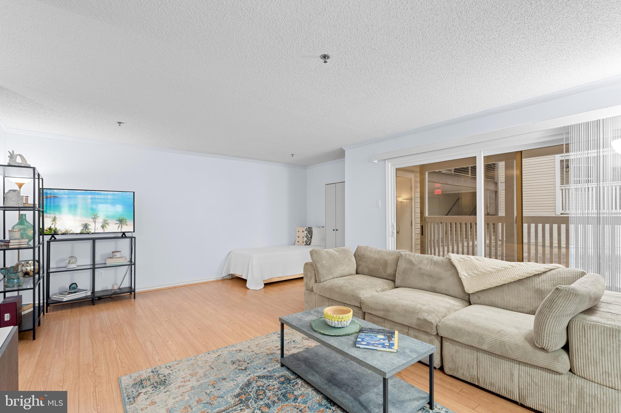 1504 LINCOLN WAY 106