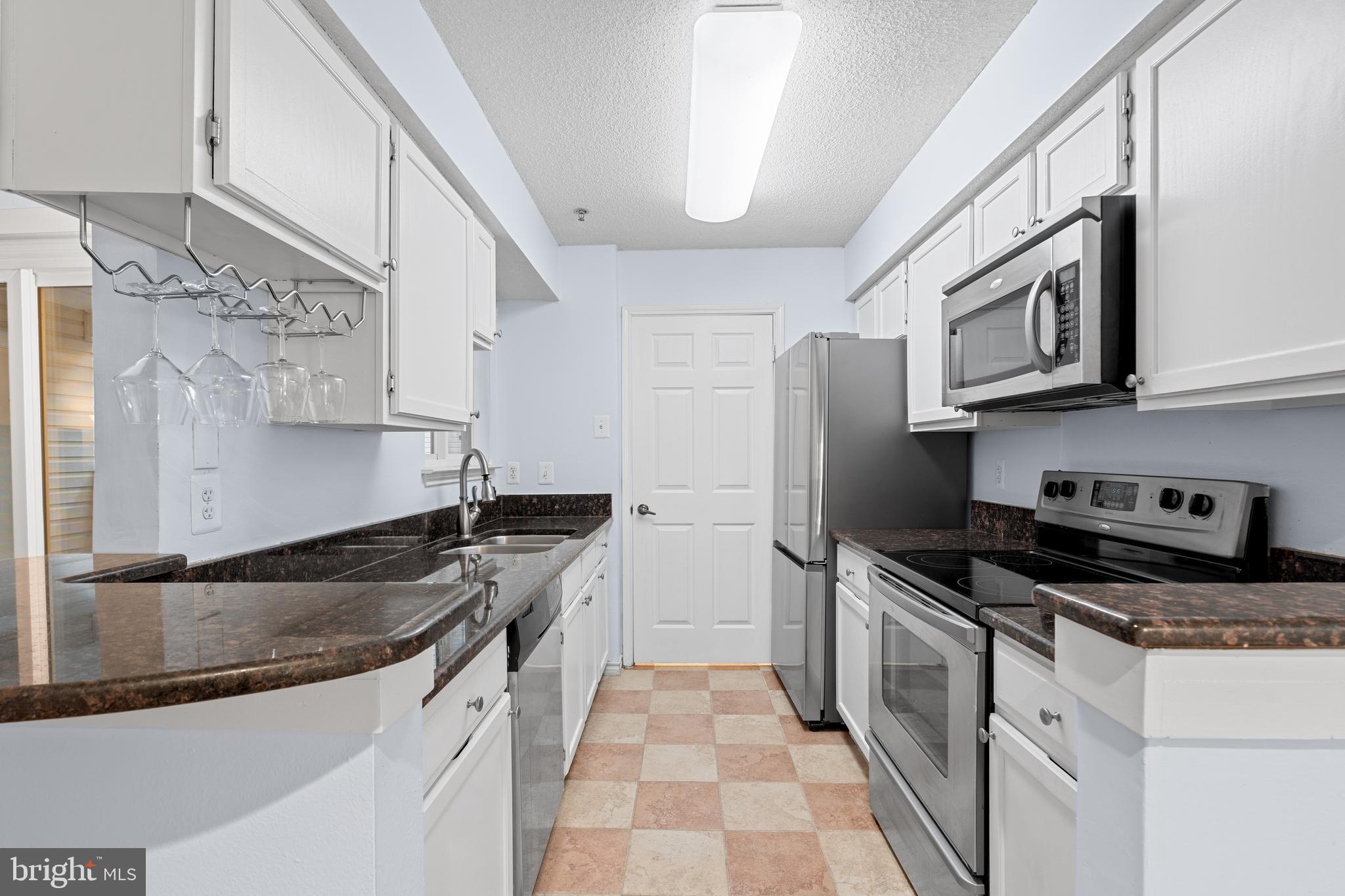 FOUNTAINS AT MCLEAN - Residential Lease