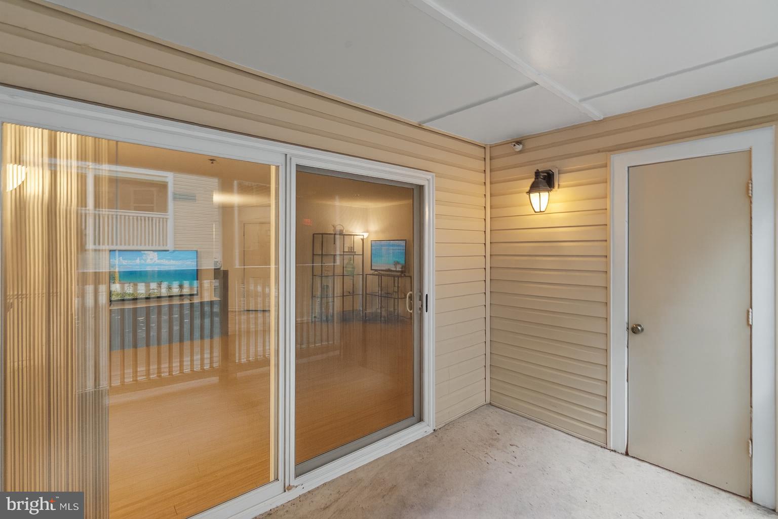 FOUNTAINS AT MCLEAN - Residential Lease