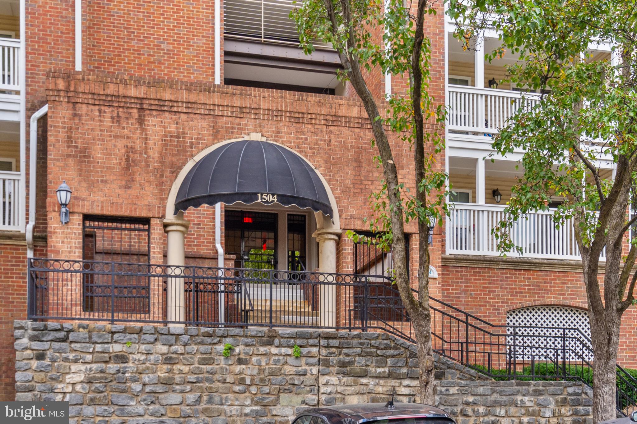 FOUNTAINS AT MCLEAN - Residential Lease