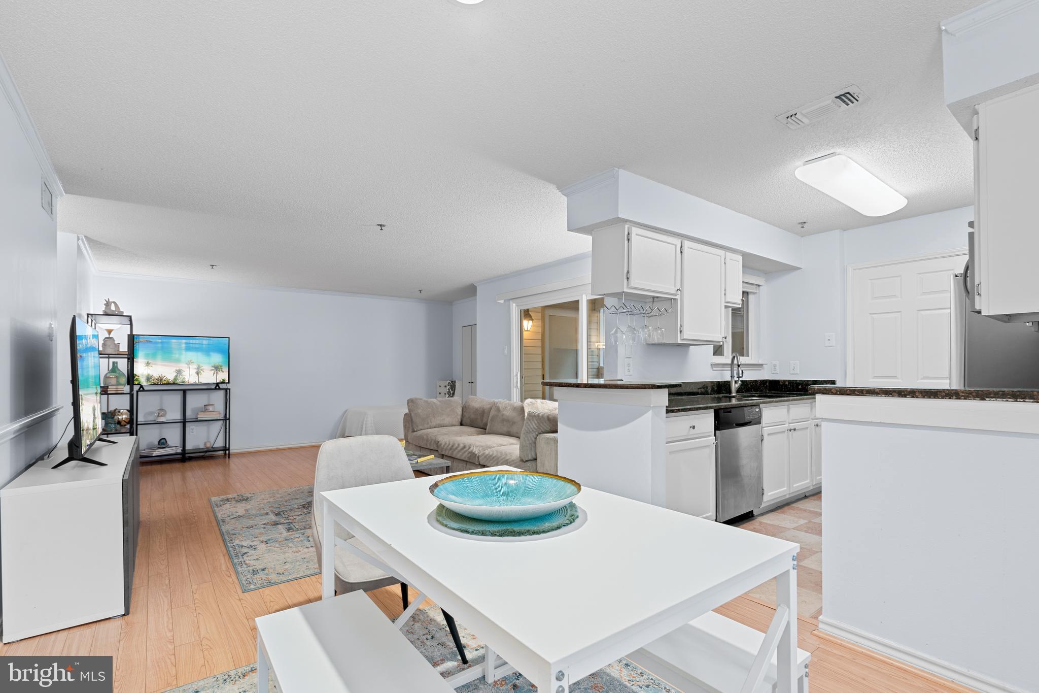 FOUNTAINS AT MCLEAN - Residential Lease