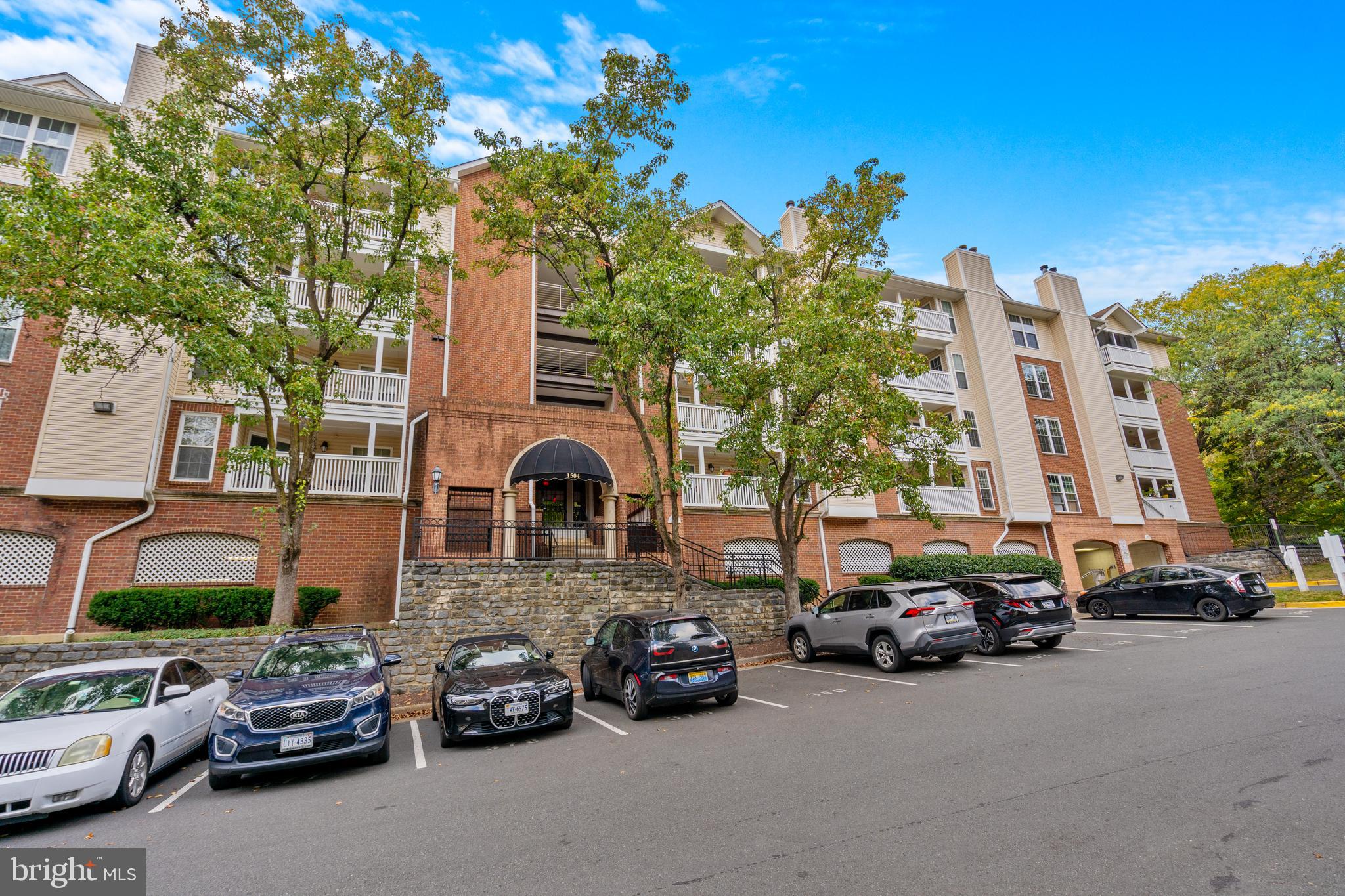 FOUNTAINS AT MCLEAN - Residential Lease