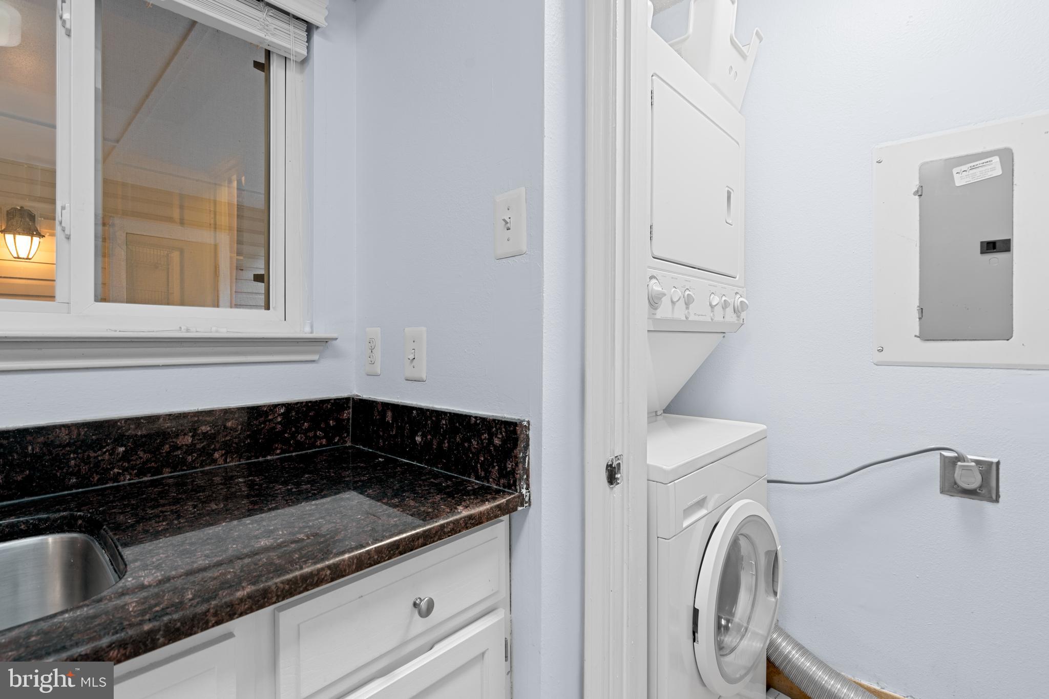 FOUNTAINS AT MCLEAN - Residential Lease