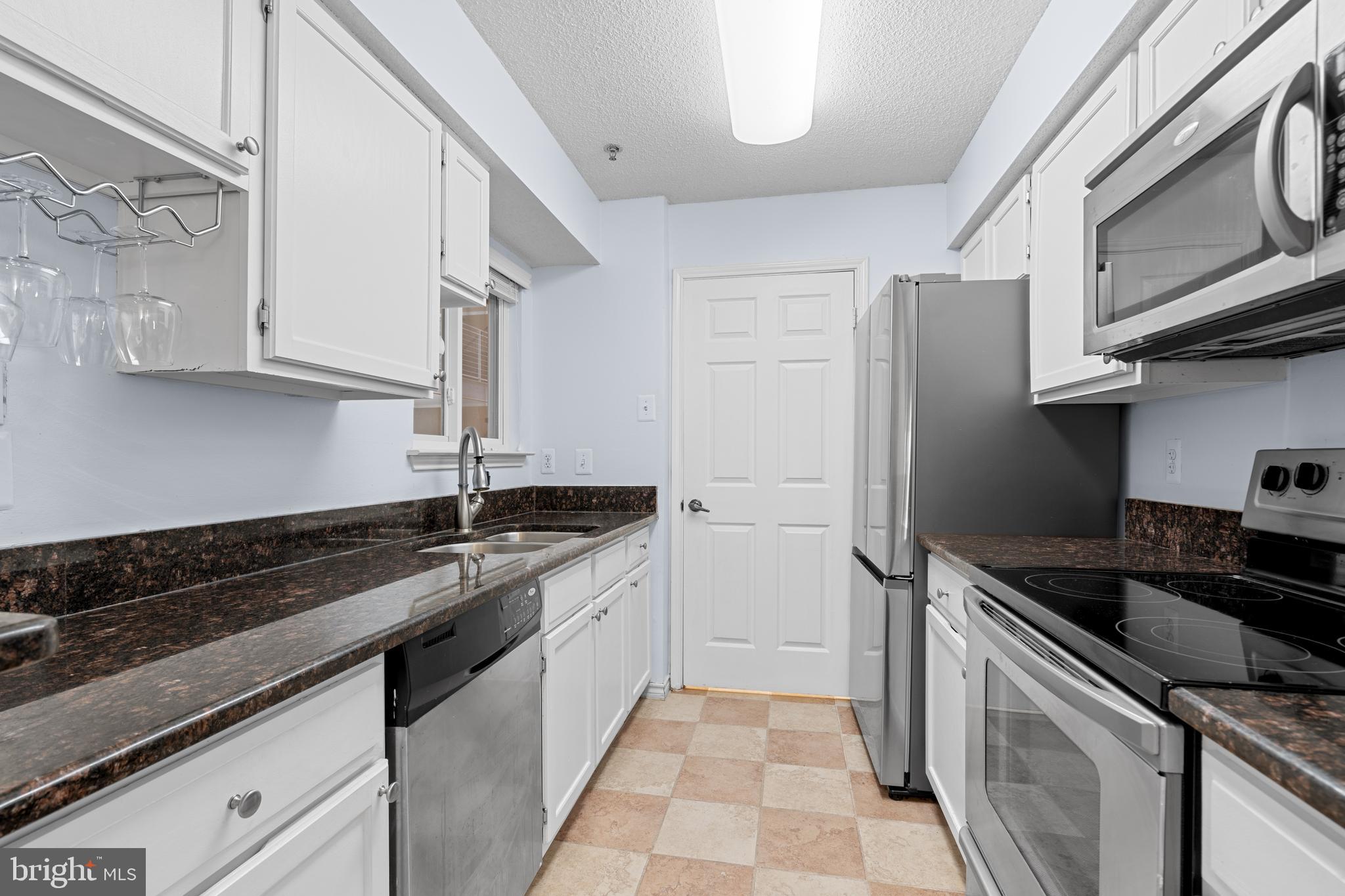 FOUNTAINS AT MCLEAN - Residential Lease