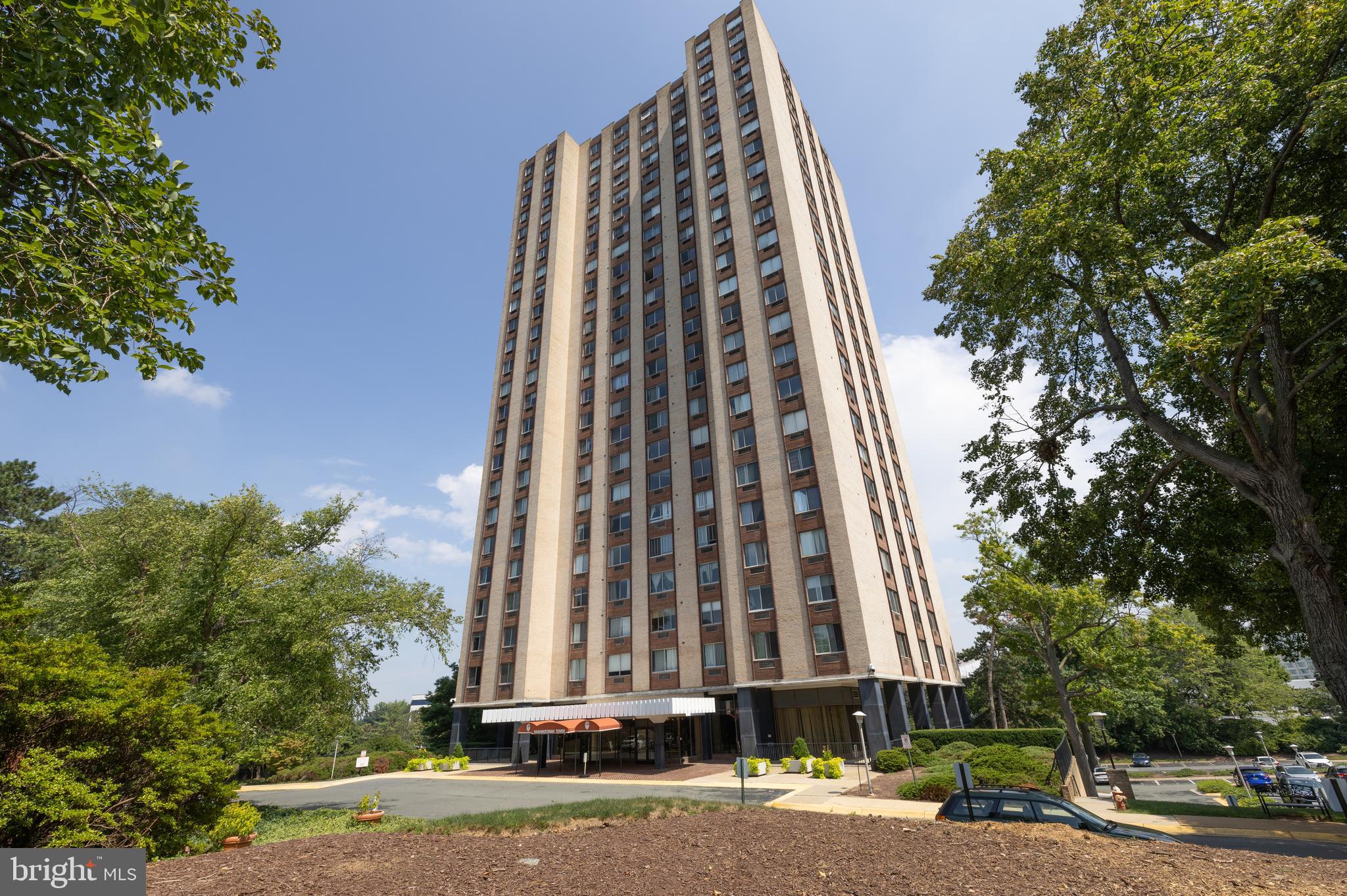 WASHINGTONIAN TOWER - Residential Lease