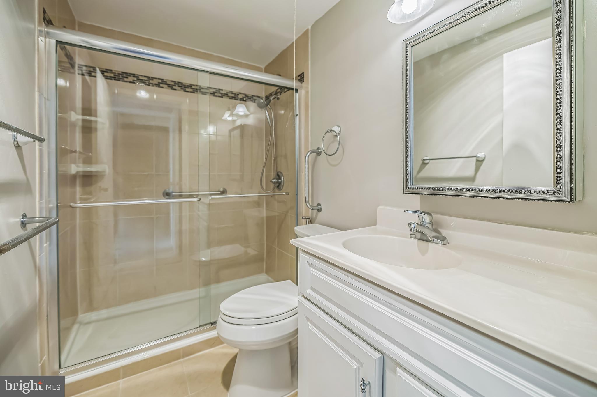 WASHINGTONIAN TOWER - Residential Lease