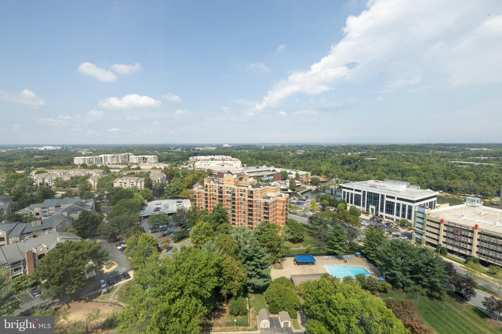 WASHINGTONIAN TOWER - Residential Lease