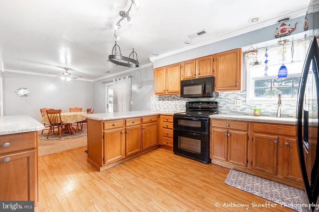 WHITE OAK - Residential