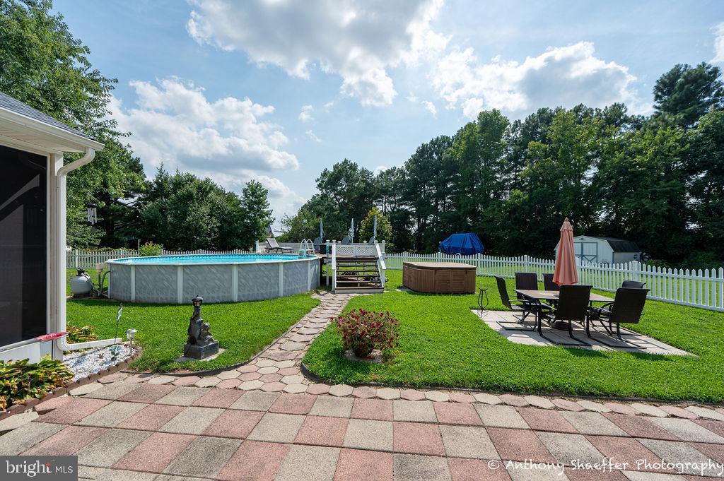 WHITE OAK - Residential