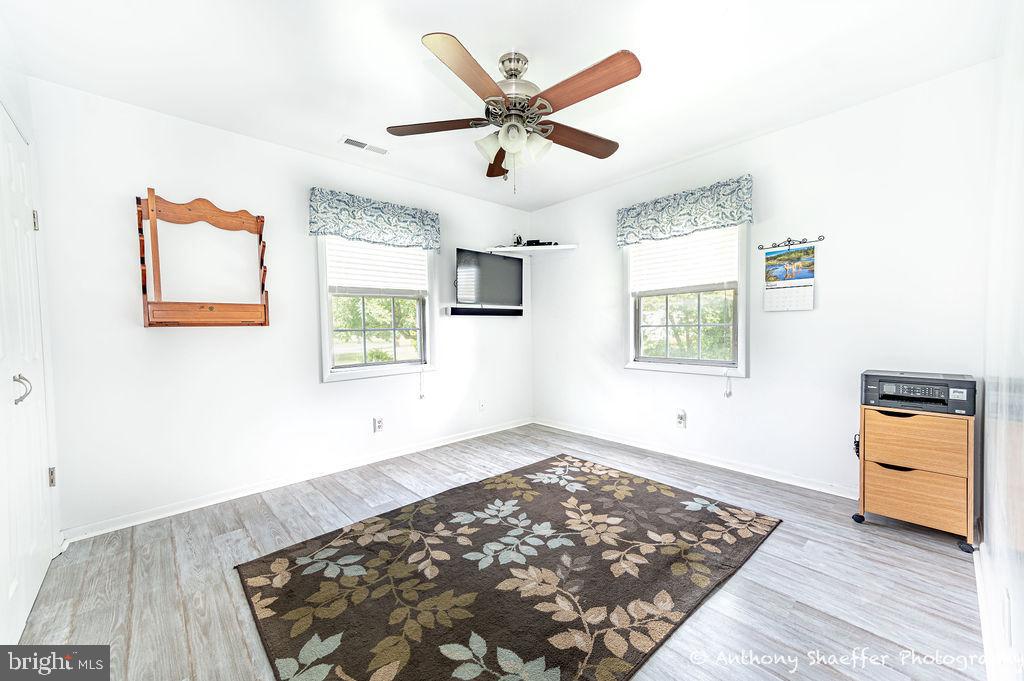 WHITE OAK - Residential