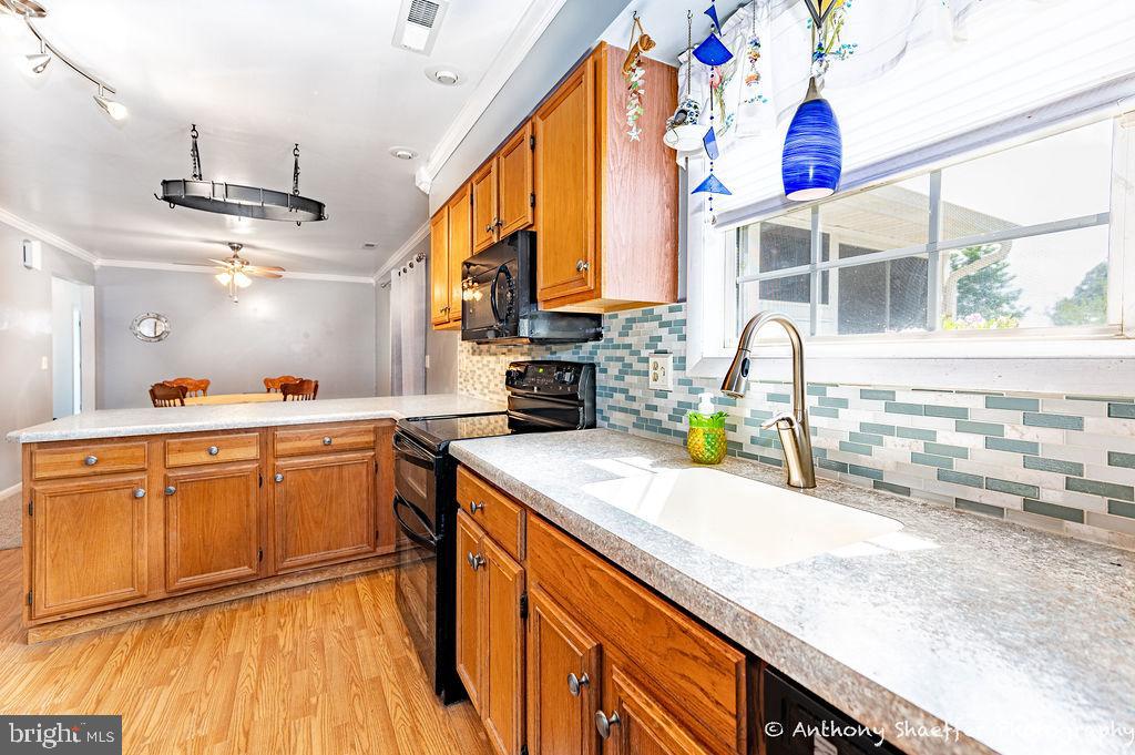 WHITE OAK - Residential