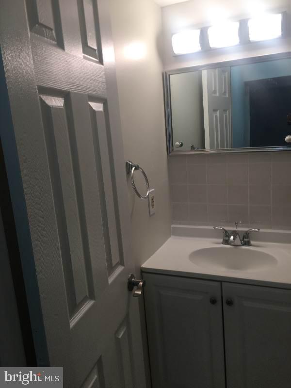 PINES CONDOMINIUM - Residential