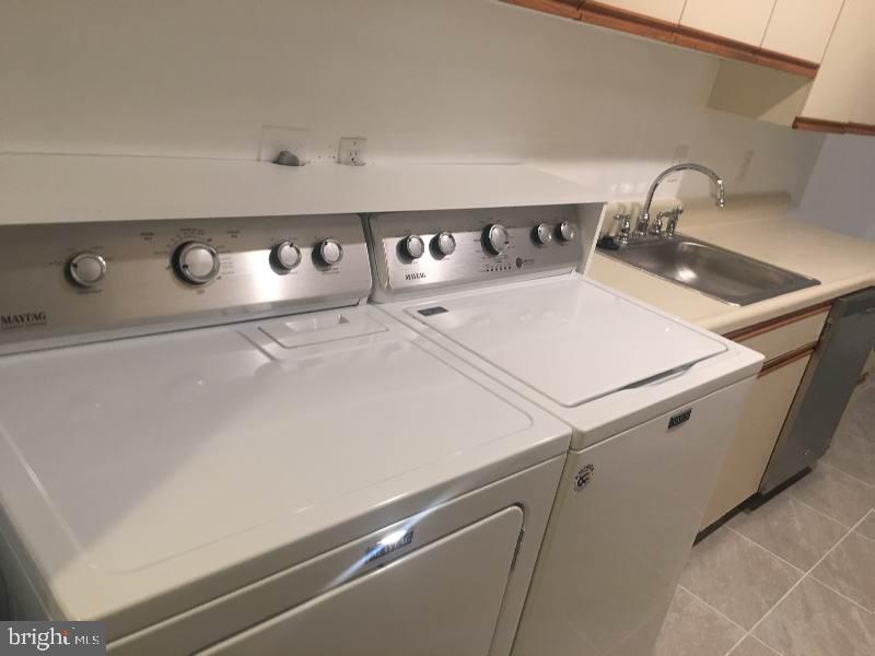 PINES CONDOMINIUM - Residential