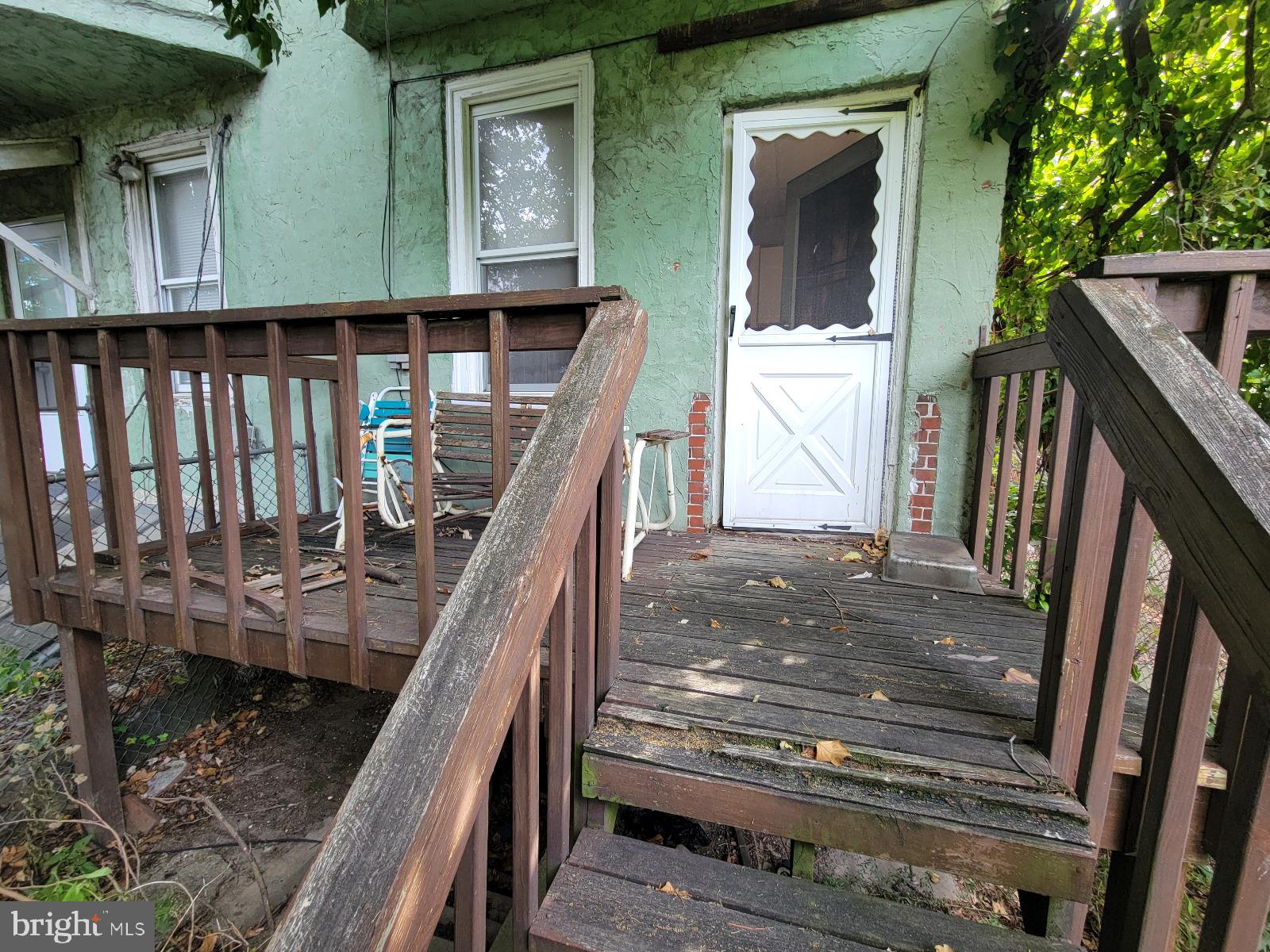 ELMWOOD PARK - Residential