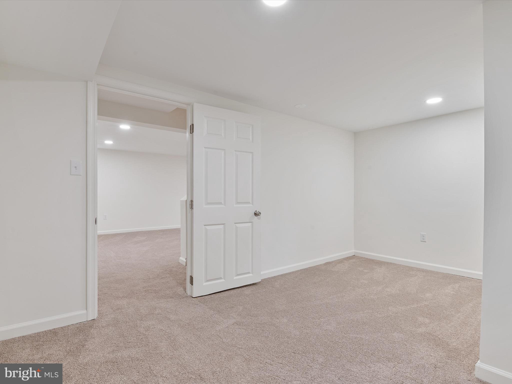 KENSINGTON - Residential