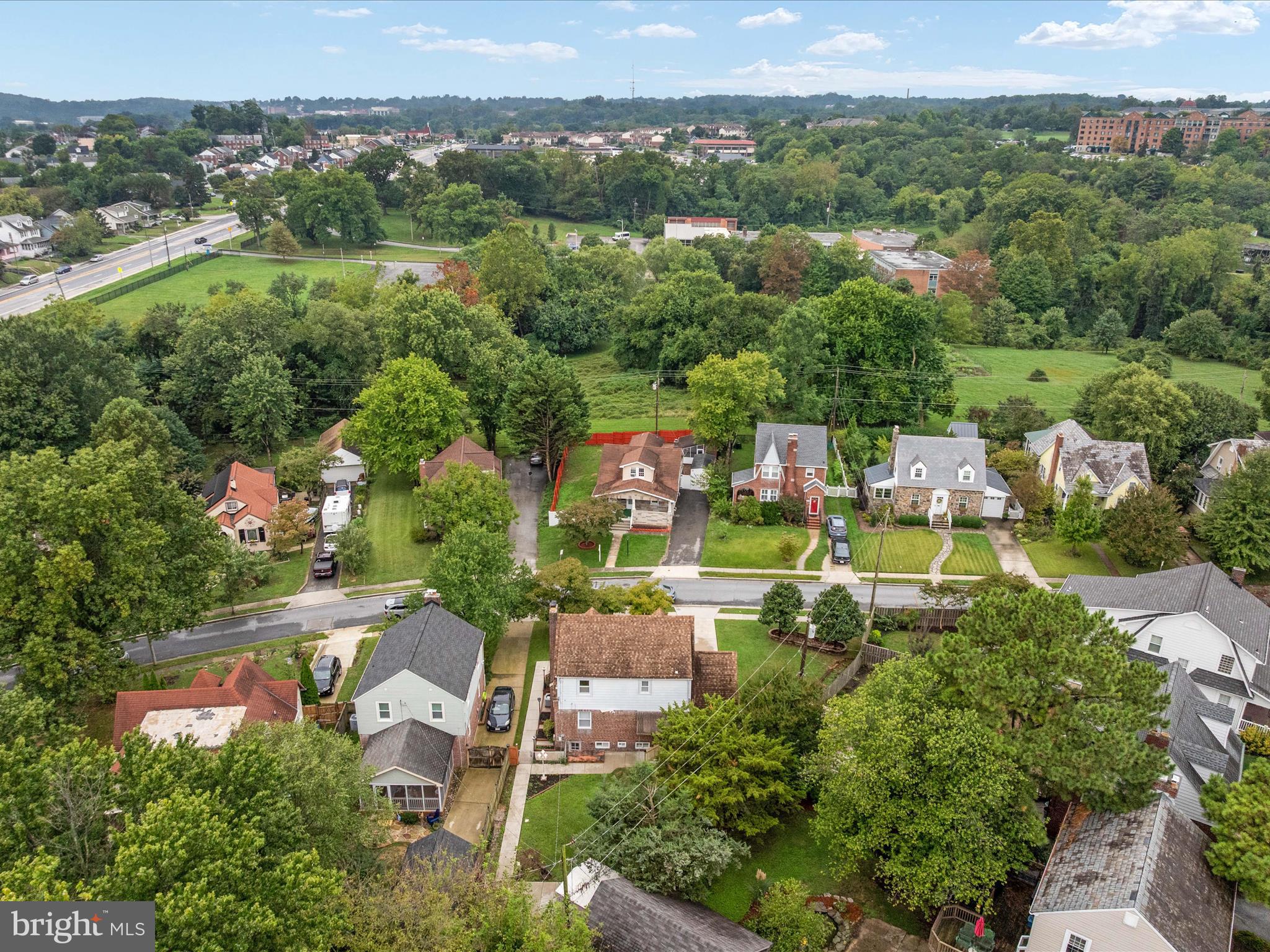 KENSINGTON - Residential