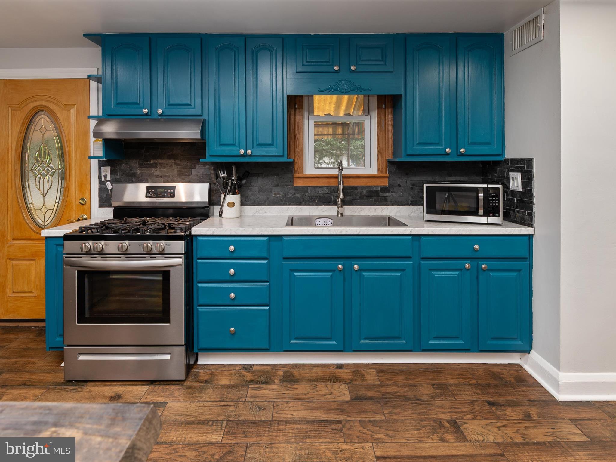 KENSINGTON - Residential