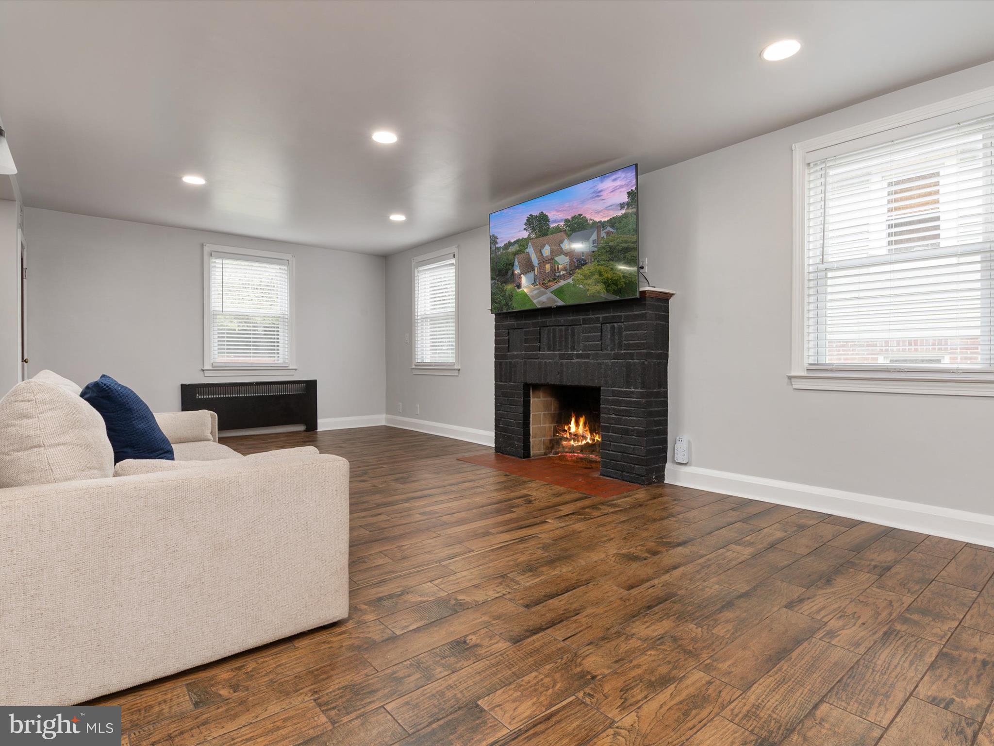 KENSINGTON - Residential