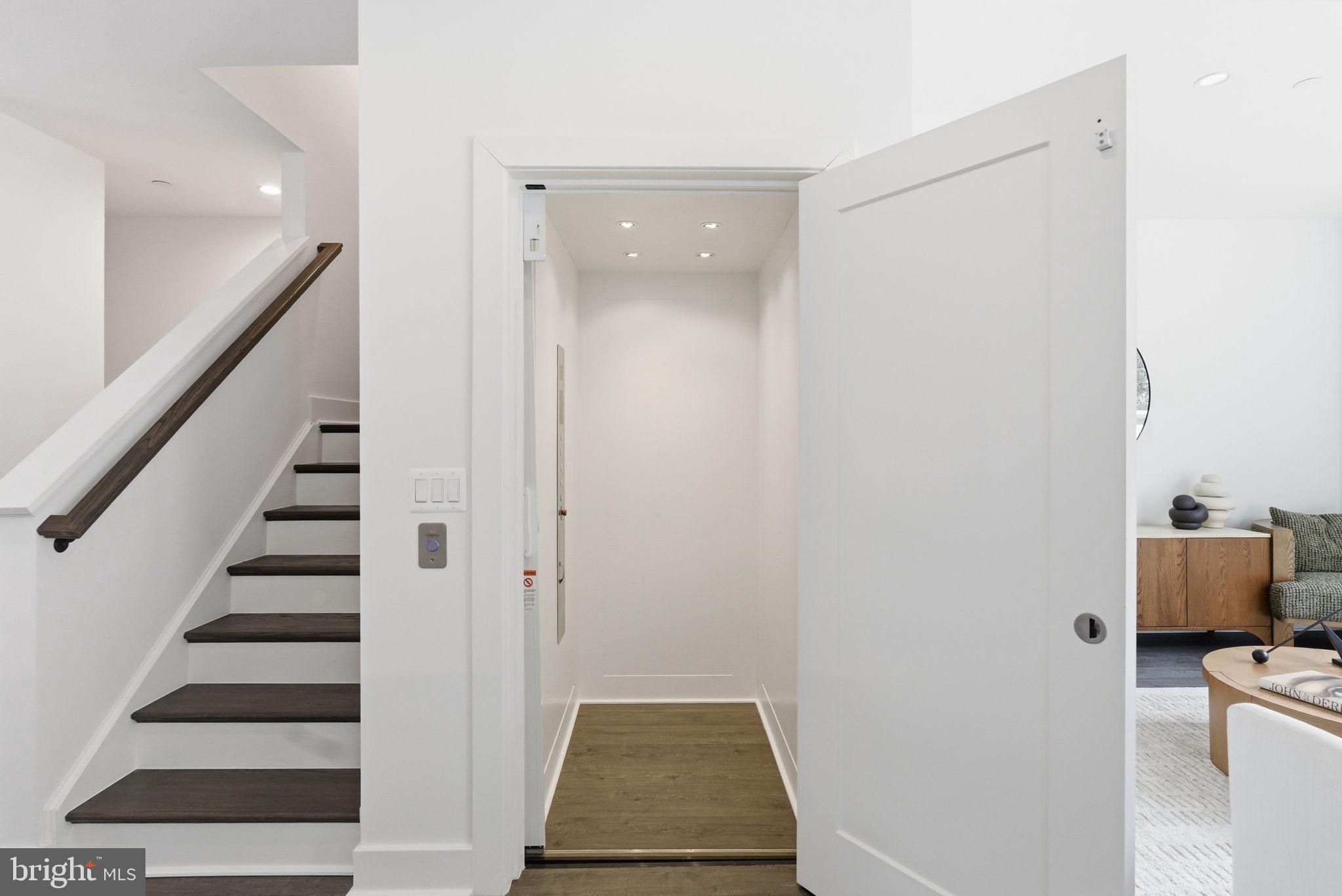 WESTBARD SQUARE - Residential