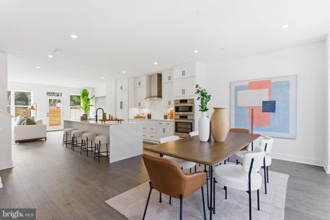 Photo of 5354 Zenith Overlook, BETHESDA, MD 20816 (MLS # MDMC2217684)