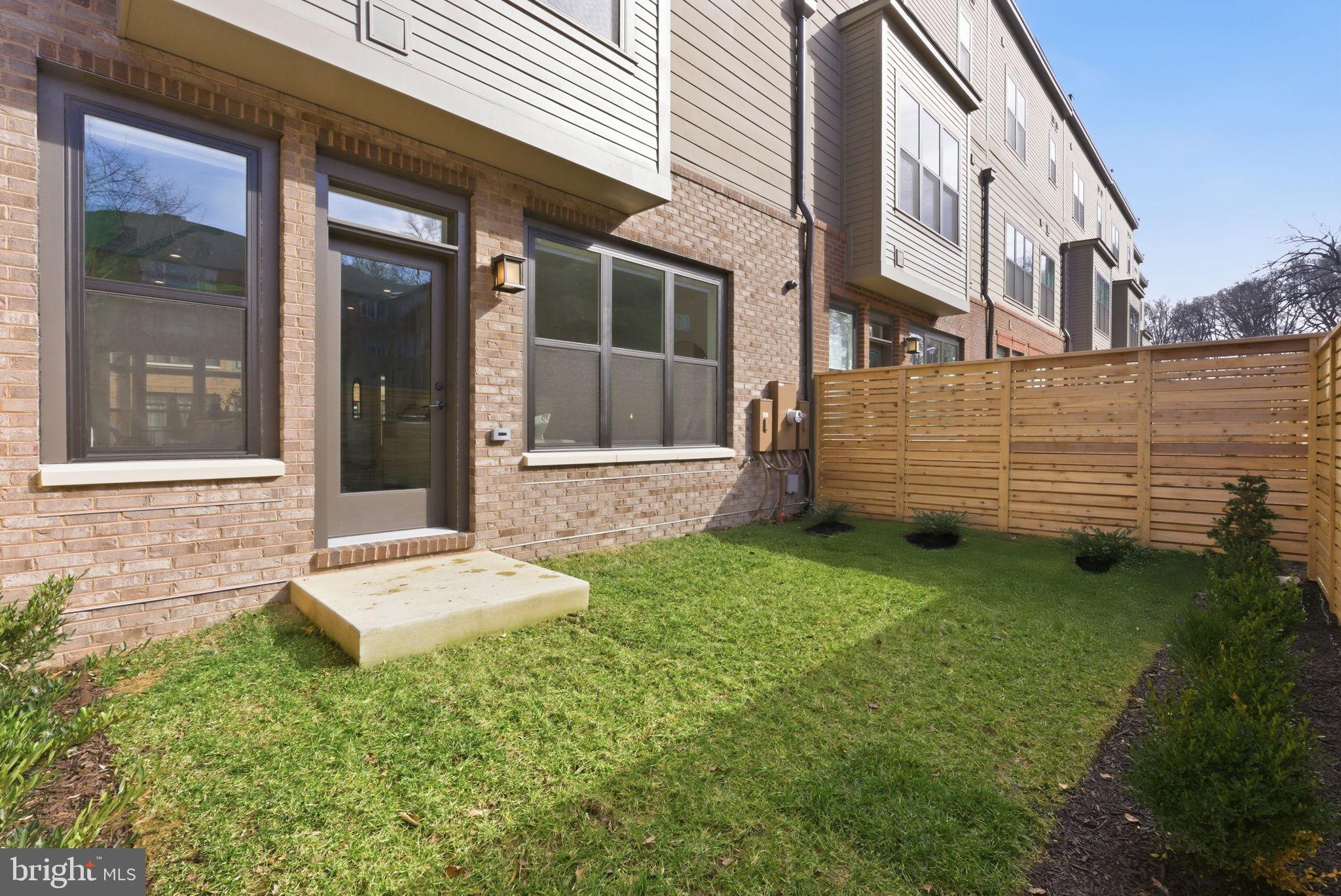 WESTBARD SQUARE - Residential