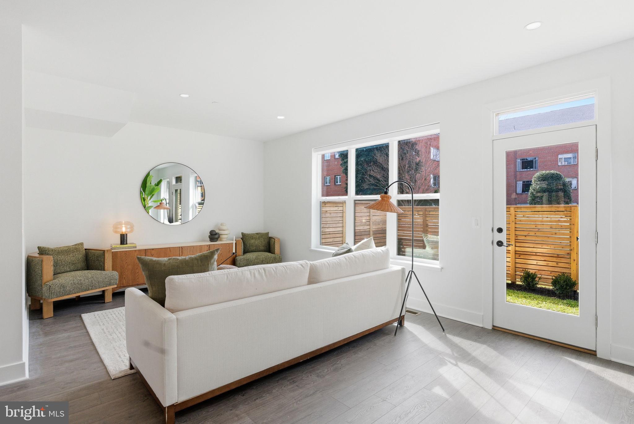 WESTBARD SQUARE - Residential